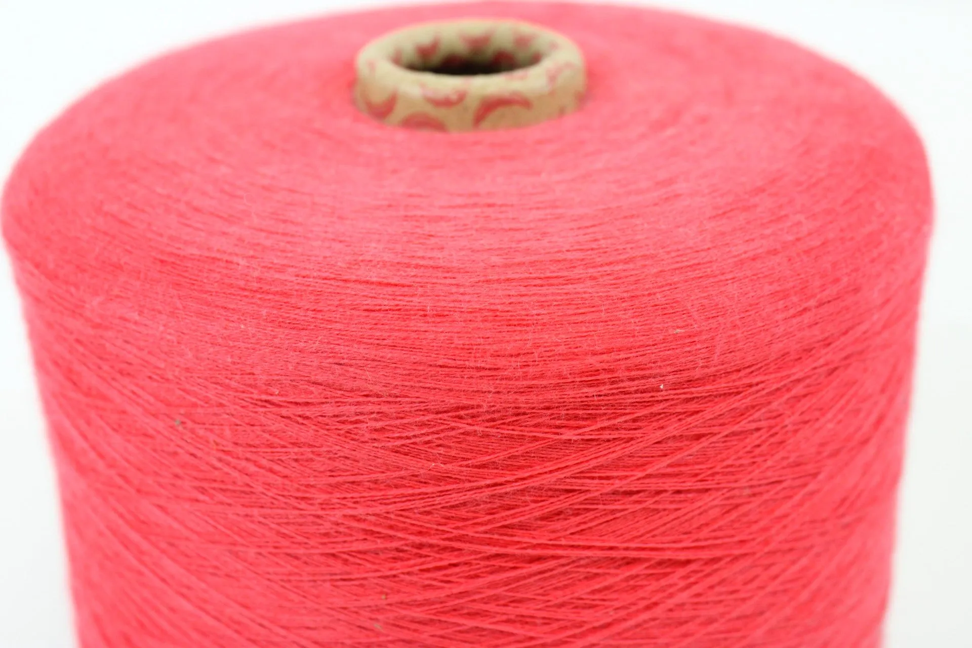 CERISE LIGHTWEIGHT YARN