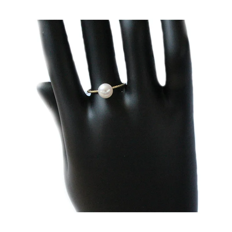 GOLDEN CIRCLE PEARL RING