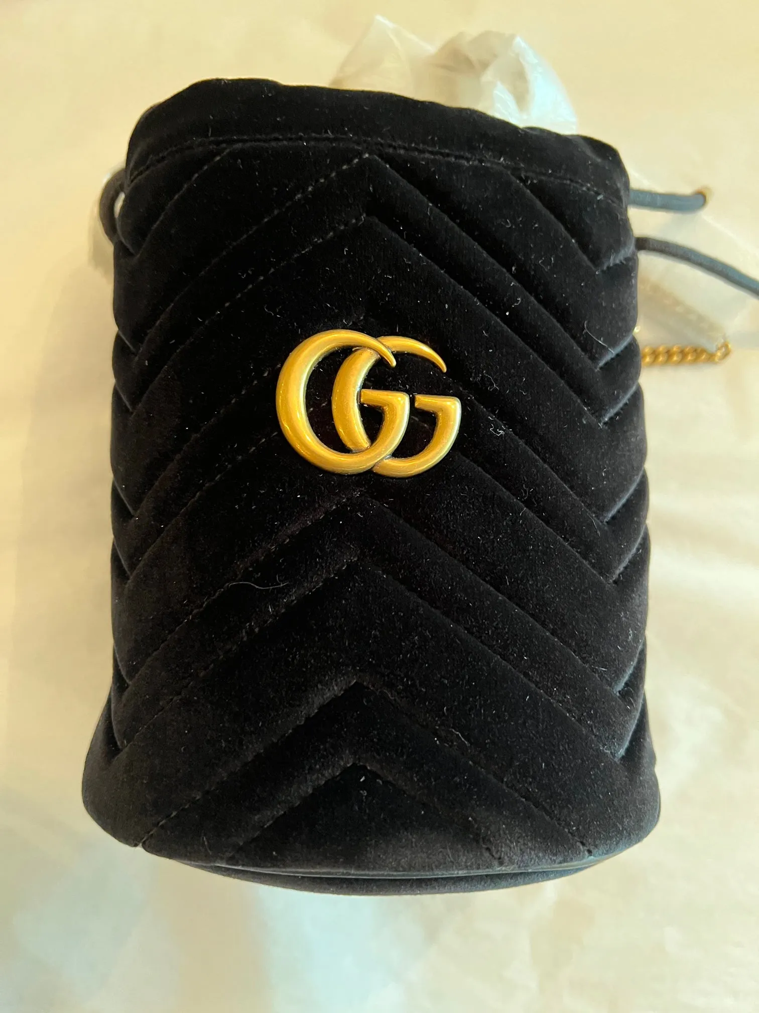 Gucci GG Marmont Mini Bucket Velvet Bag Black Gold Drawstring Italy Handbag New