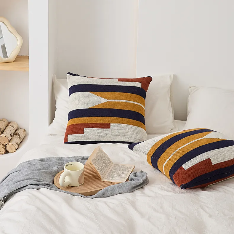 Knitted Geometry Pattern Throw Pillowcover Set