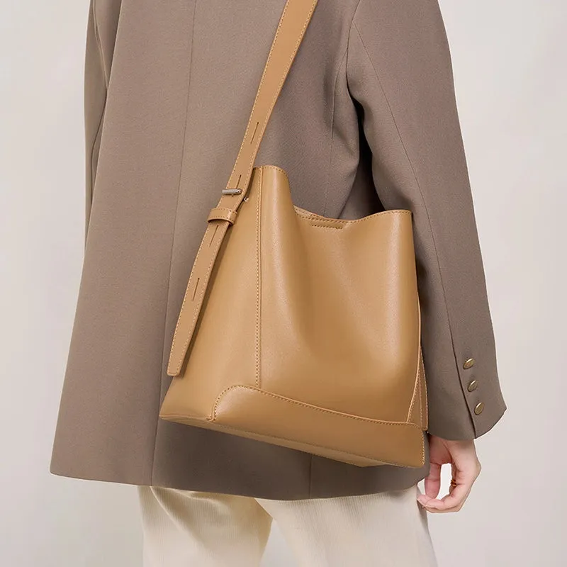 Leather Shoulder Medium Bucket Bag