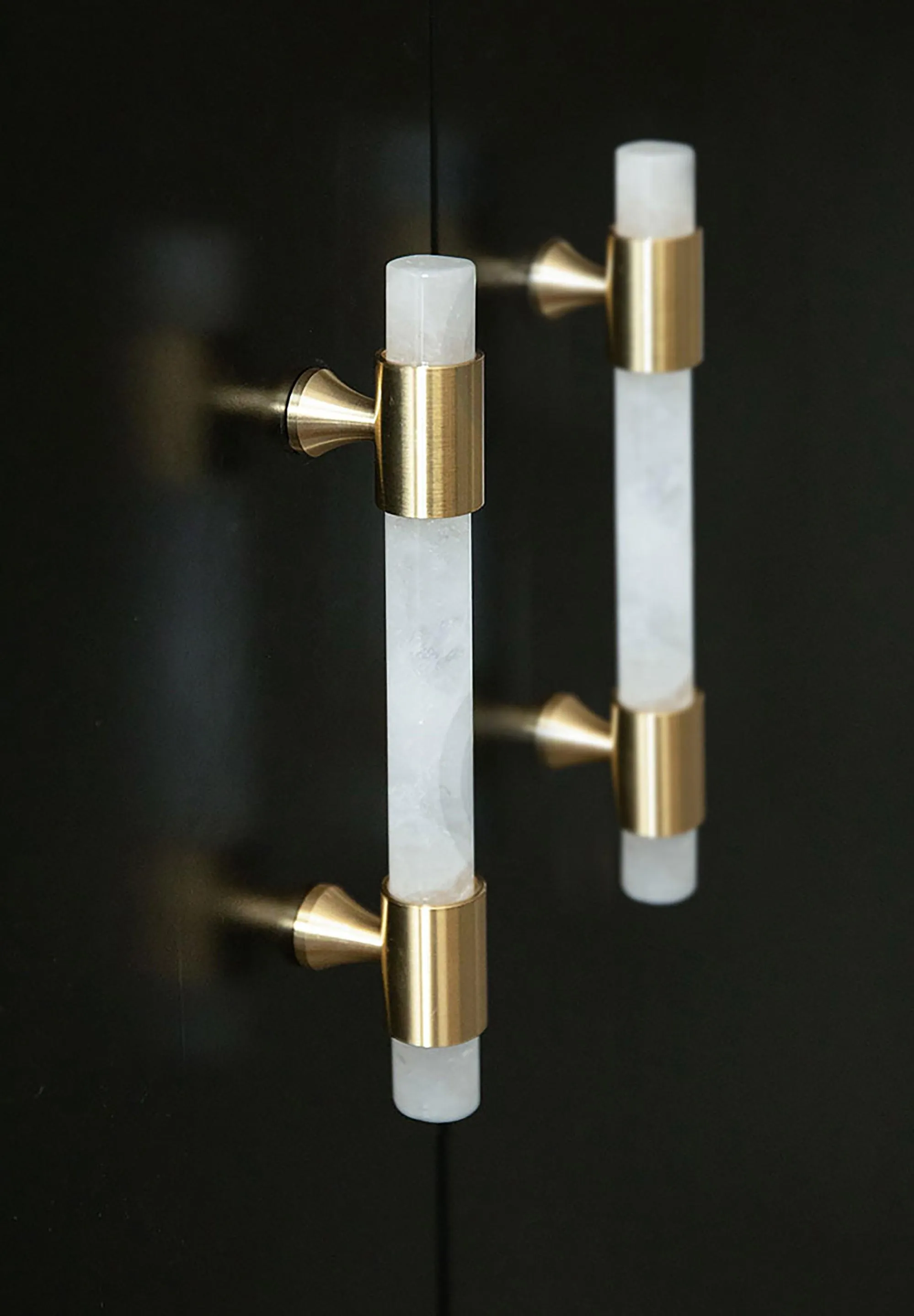 Luster Handle
