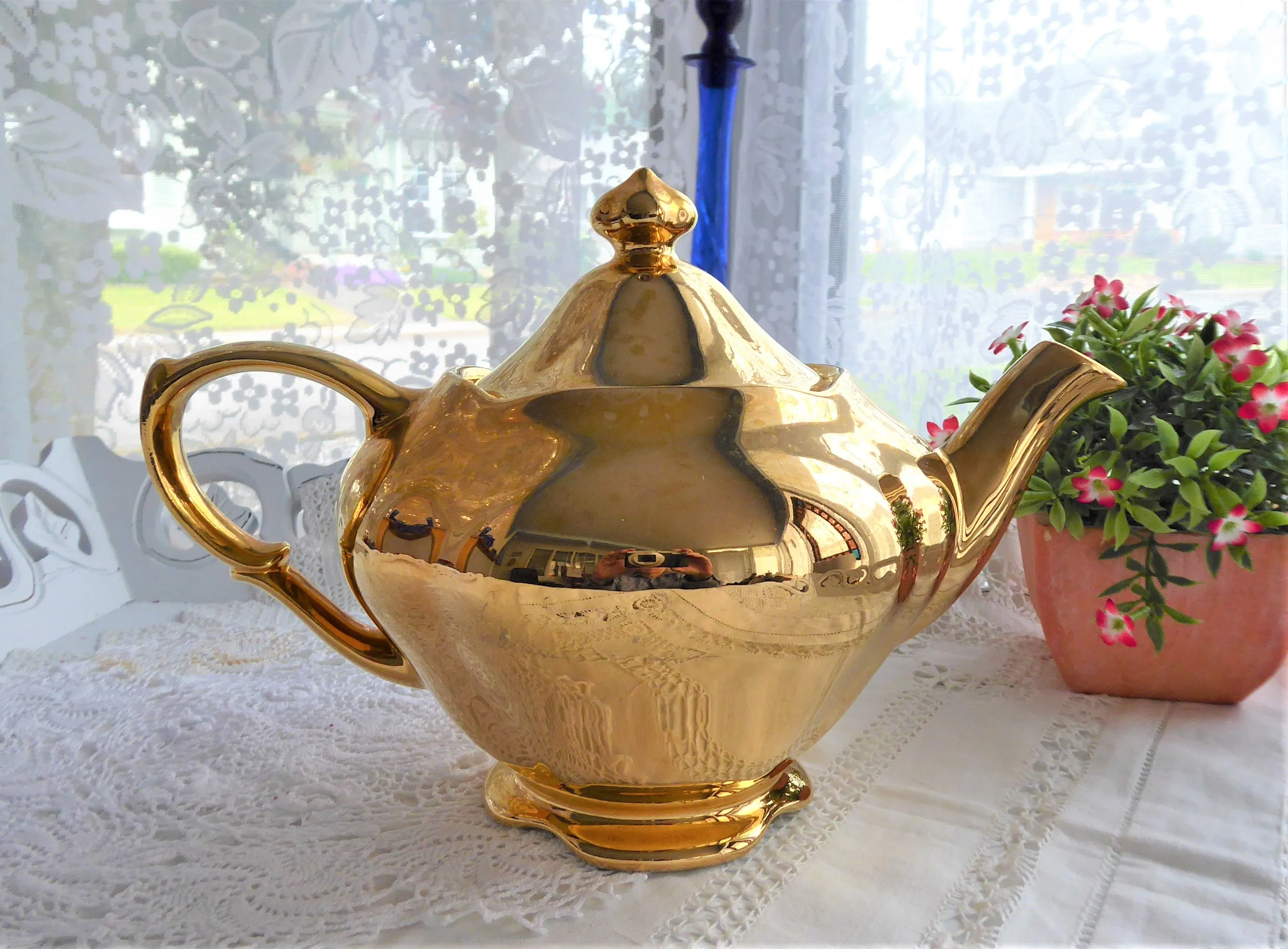 Luxe Royal Winton Golden Age Teapot 1960s Gold Luster Large Tea Pot