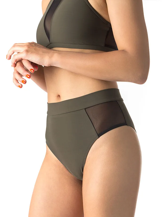 Mesh pole shorts Molly