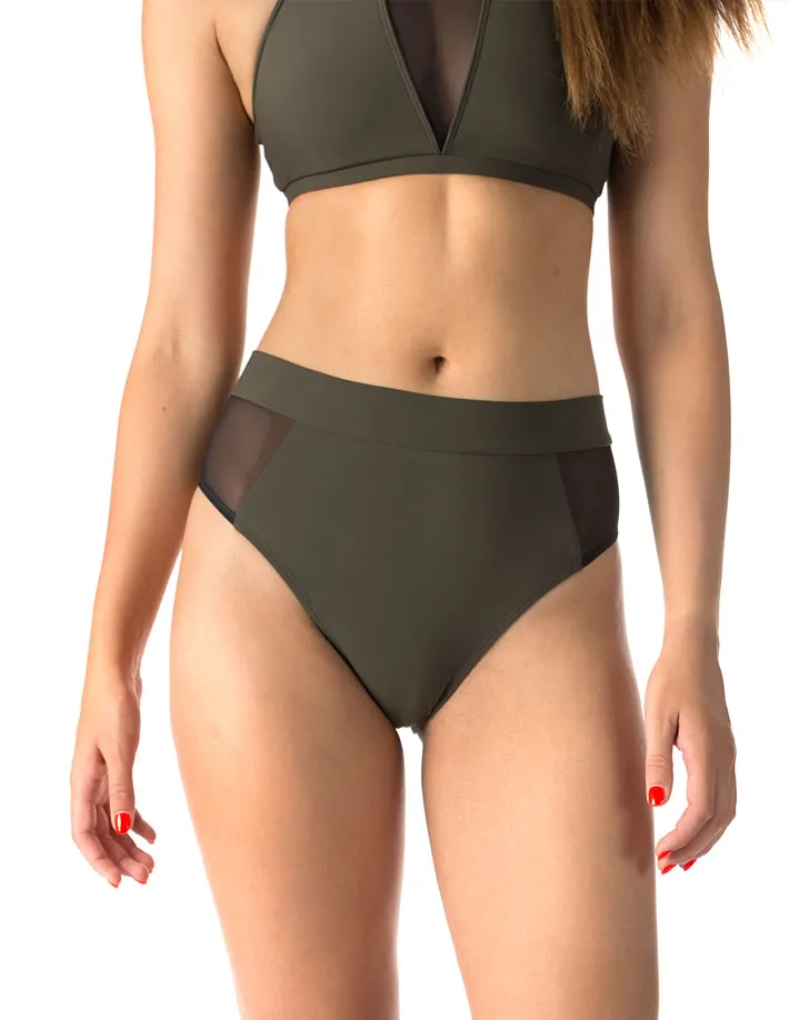 Mesh pole shorts Molly