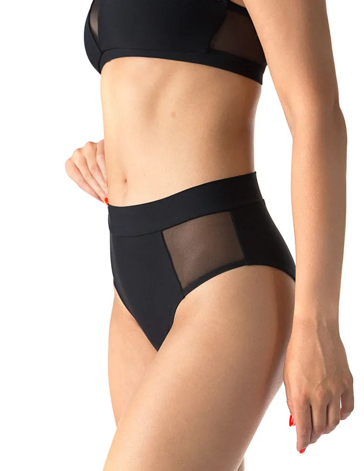 Mesh pole shorts Molly