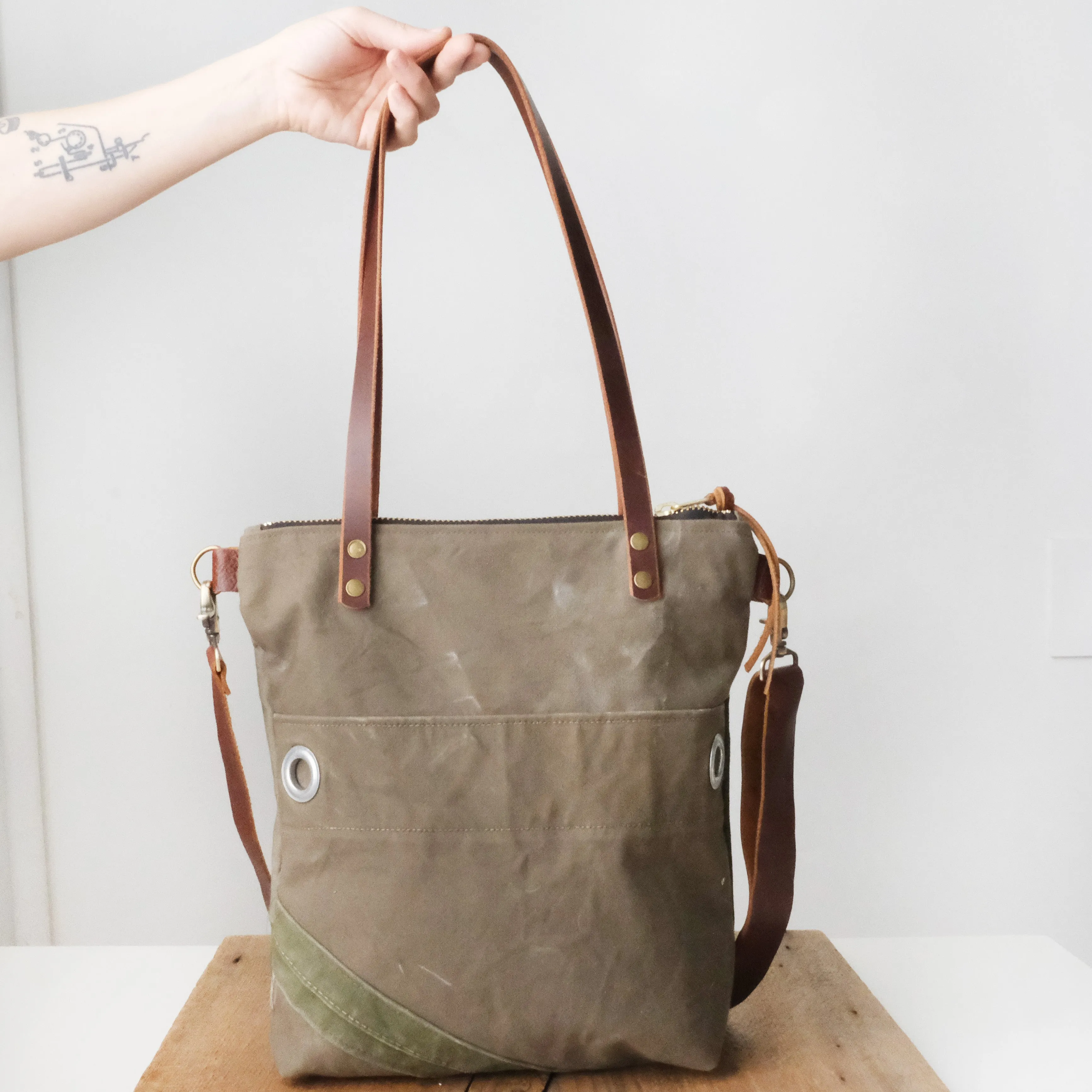 Military Tote No. 95