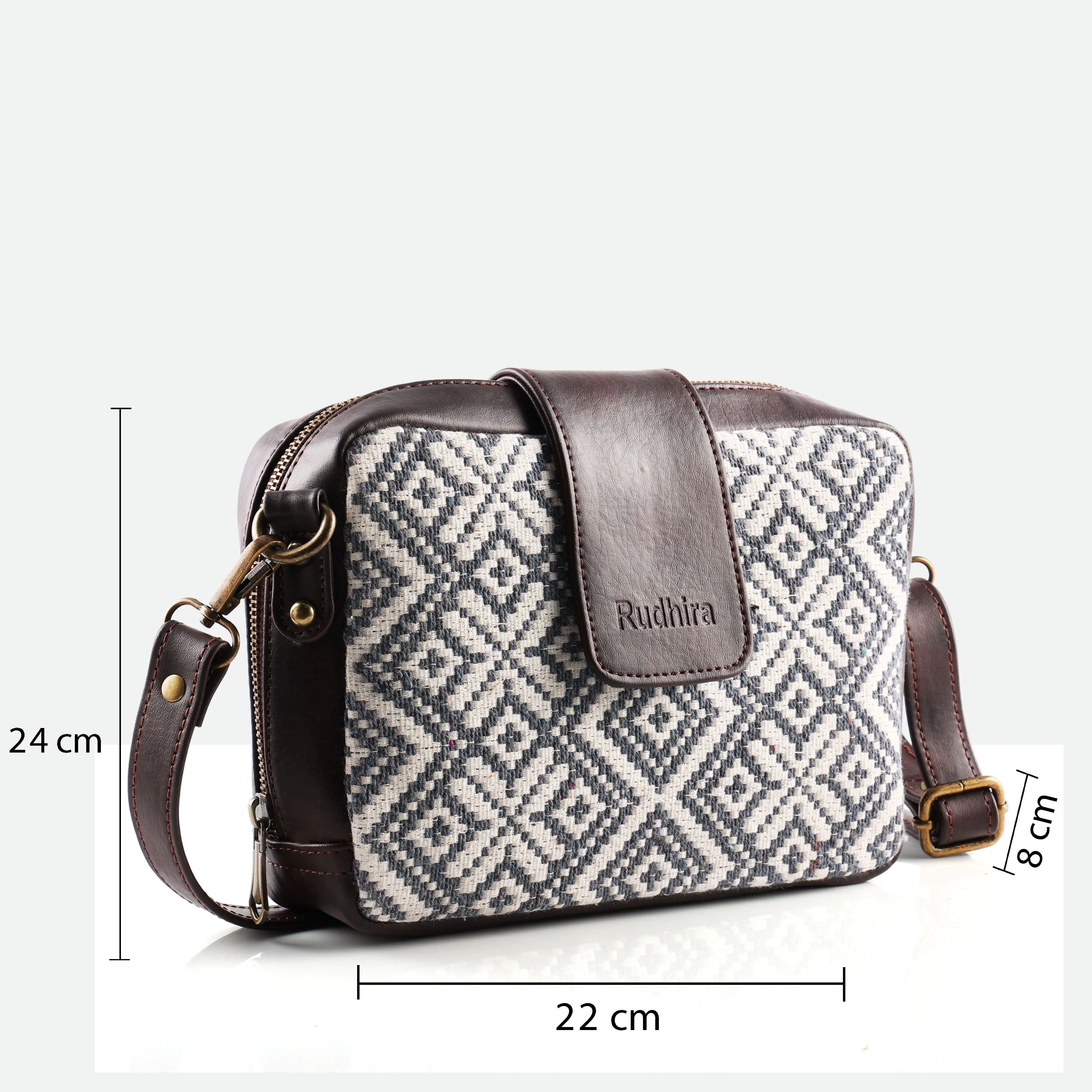 Rudhira Diamond boxes Crossbody / sling bag