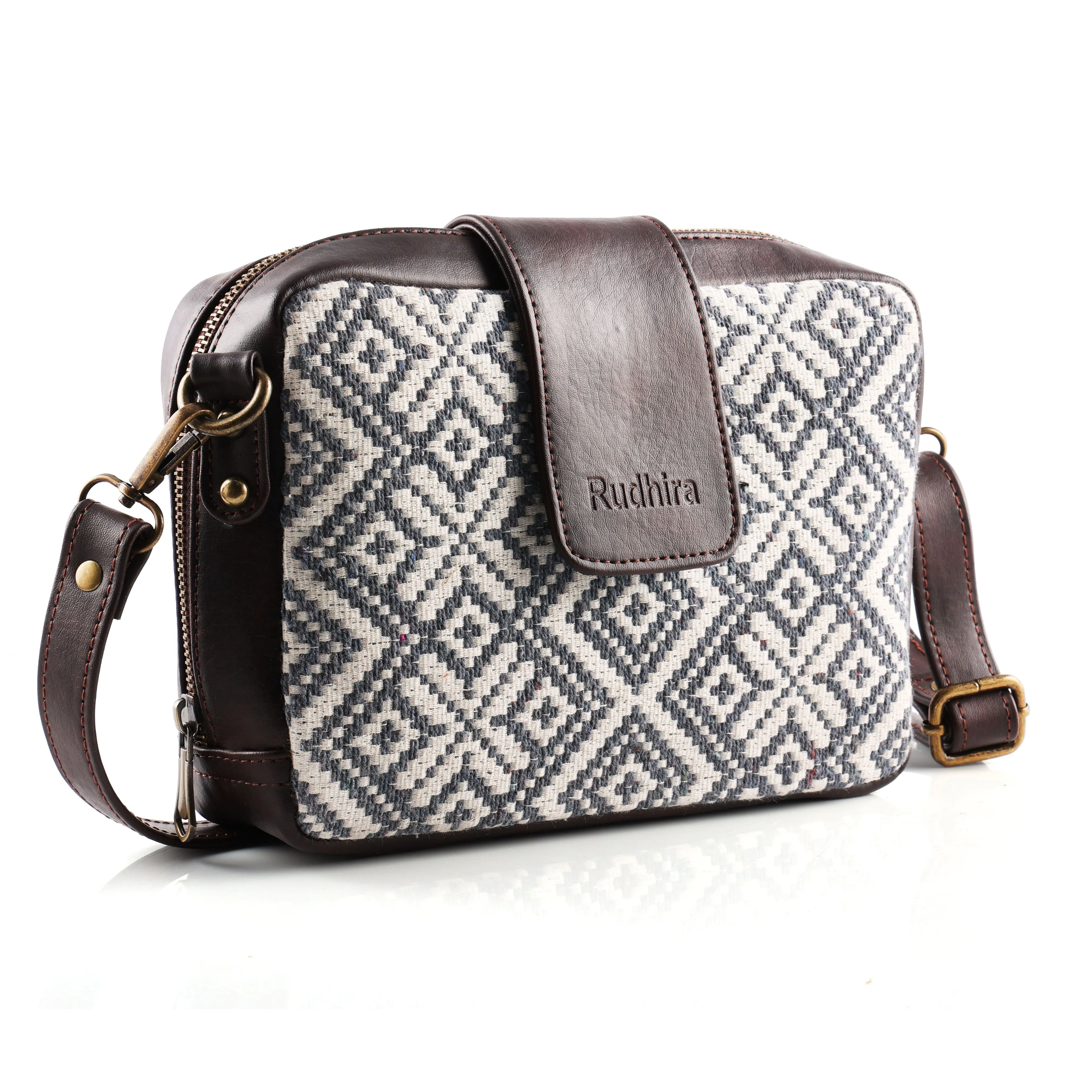 Rudhira Diamond boxes Crossbody / sling bag