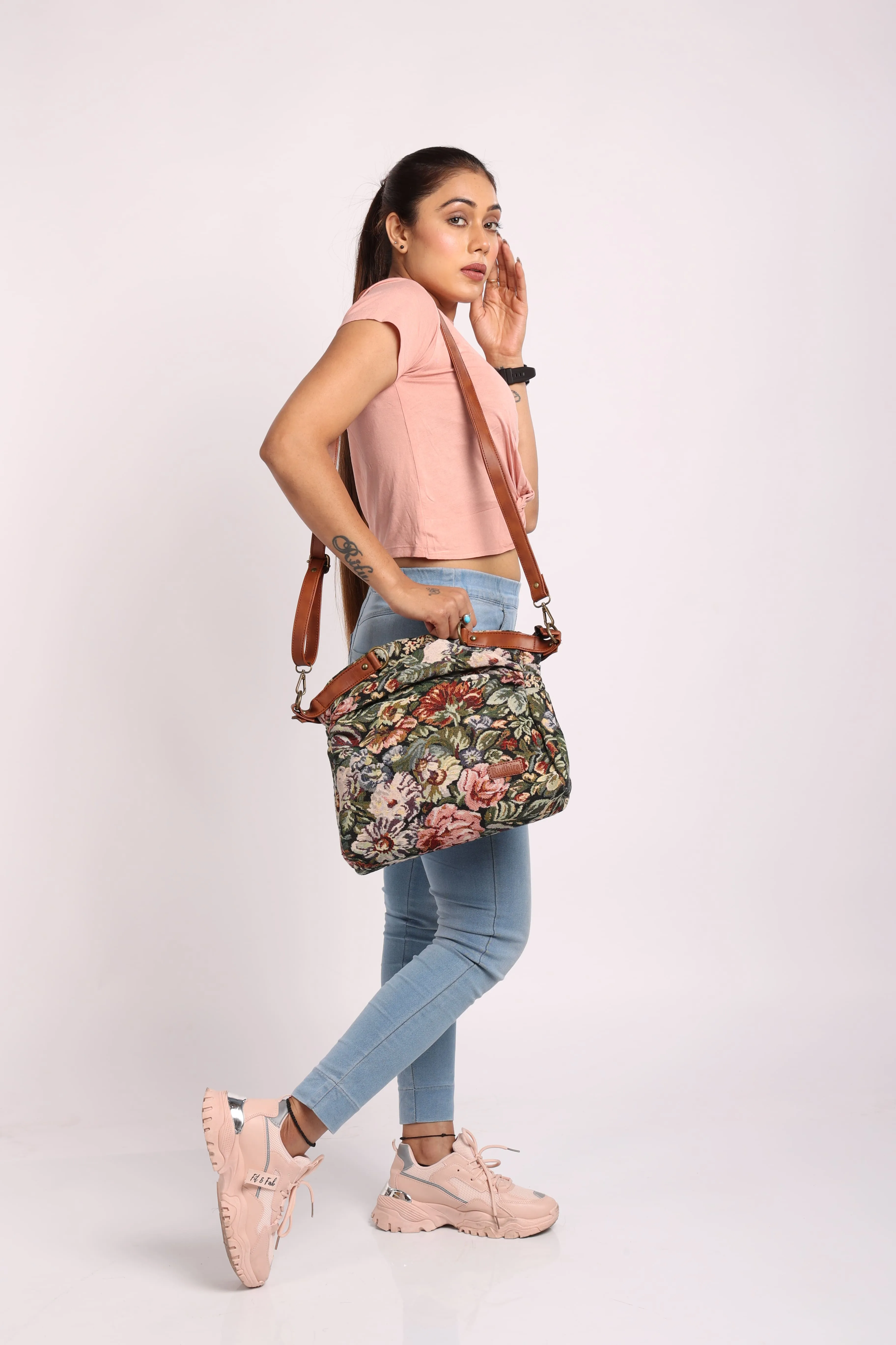 Rudhira Floral Smart Tote bag
